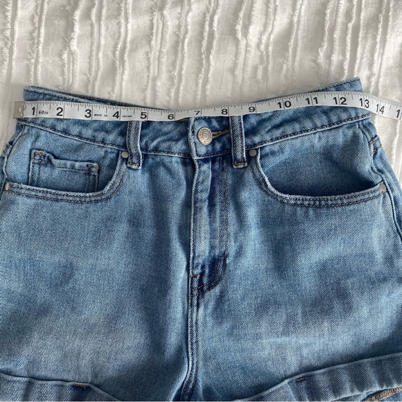*SOLD* PacSun Denim Mom Shorts Size 25 - Picture 6 of 8